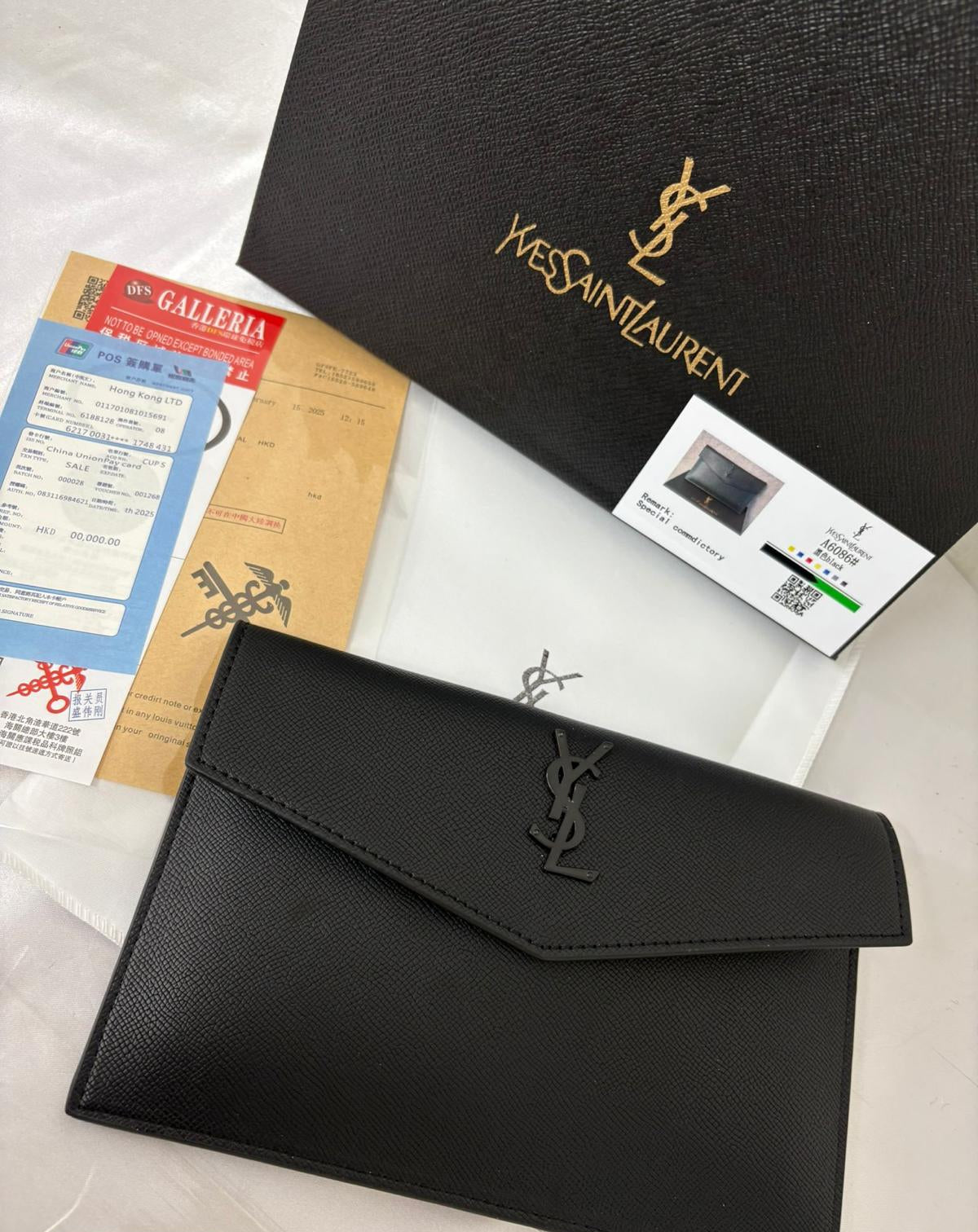 yves saint laurent total black pochette