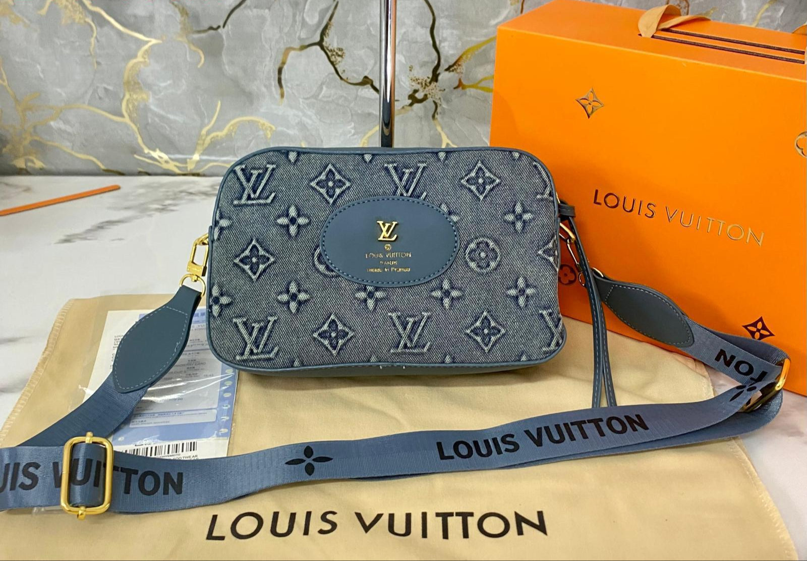 Louis Vuitton borsa a tracolla grigia