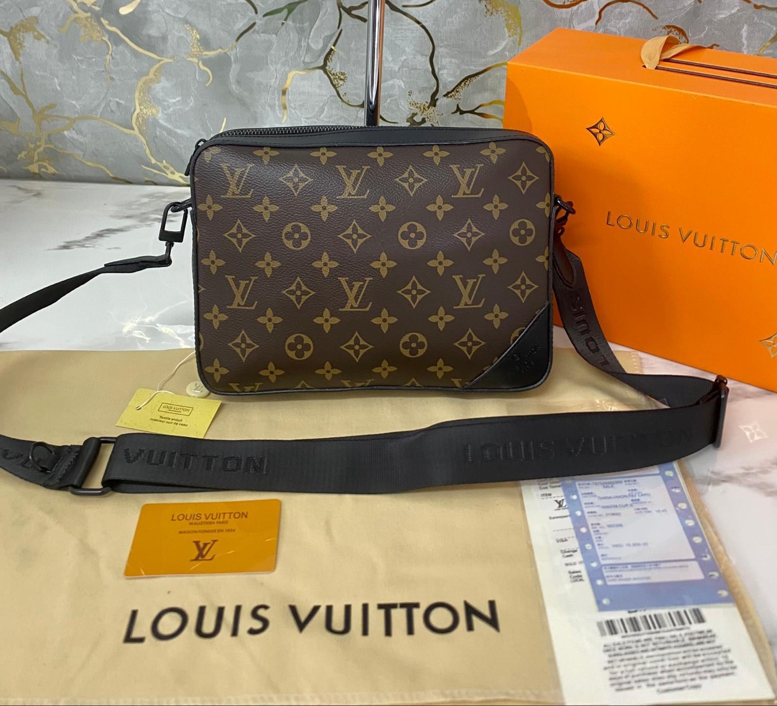 Louis Vuitton borsellino con cerniera
