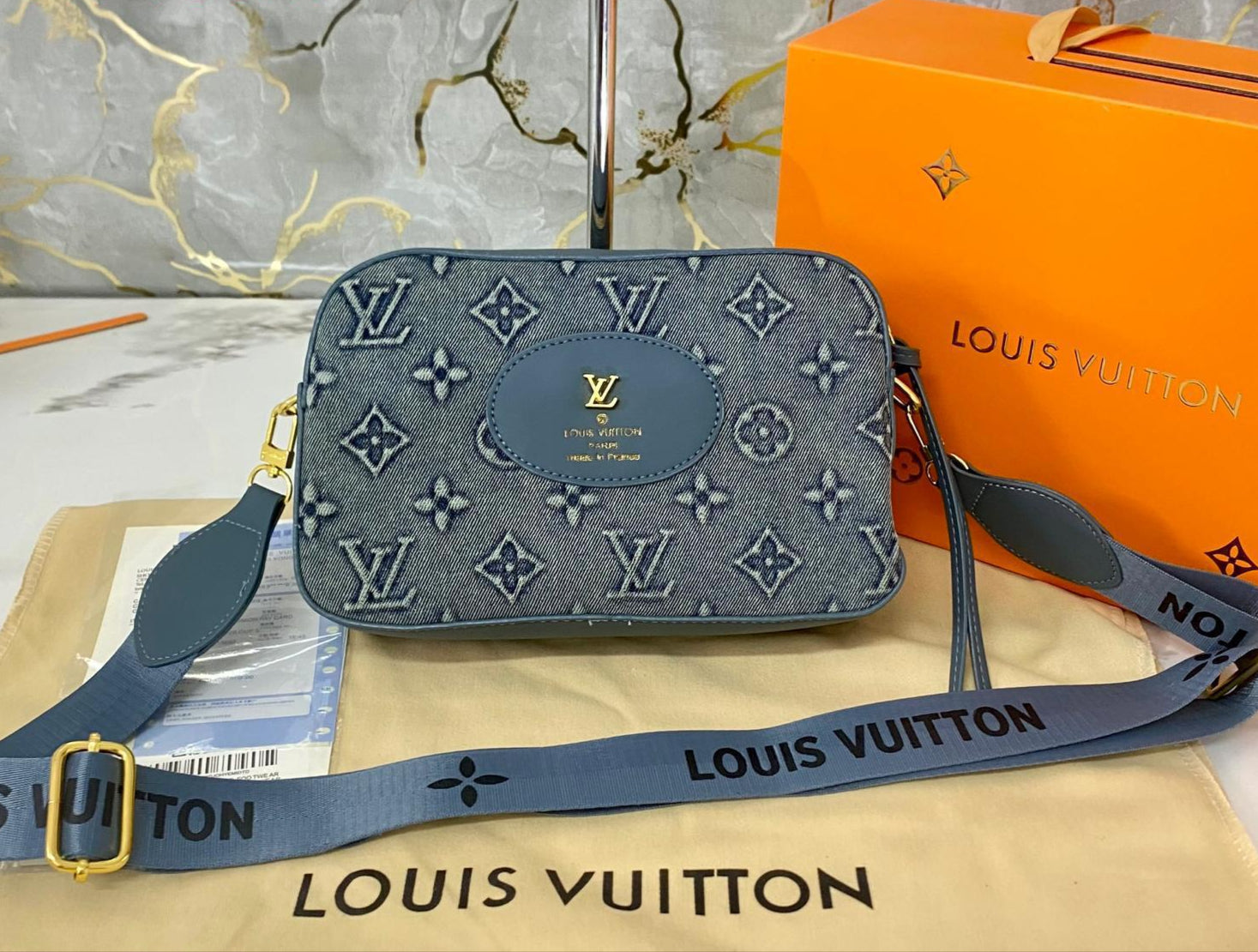 Louis Vuitton borsellino grigio